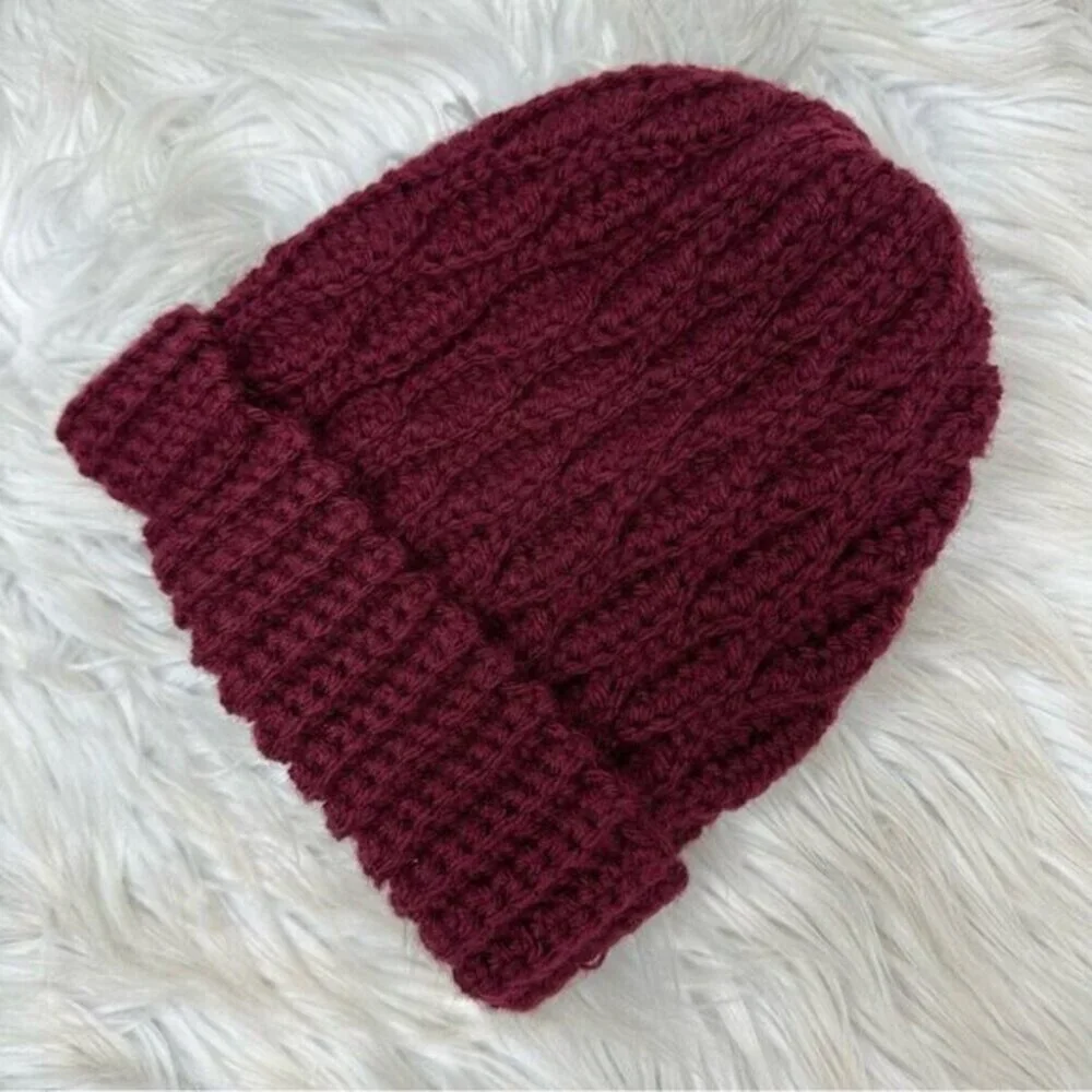 Created By Cyd Burgundy Cable‎ Knit Beanie Hat Women Winter Cuffed Cap NEW